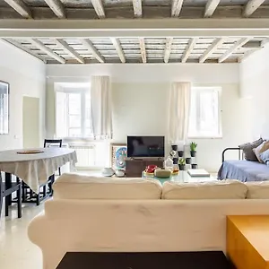 Authentic Monti 5 Mins From Colosseum Apartment Rome